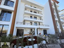 Rengi antalya green life de kiralık 1+1 bahçe katı — fotoğraf 2