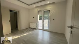 Havuzlu Güvenlikli Lüks Sitede Cam Balkonlu 3+1 Bahçe Katı — fotoğraf 12