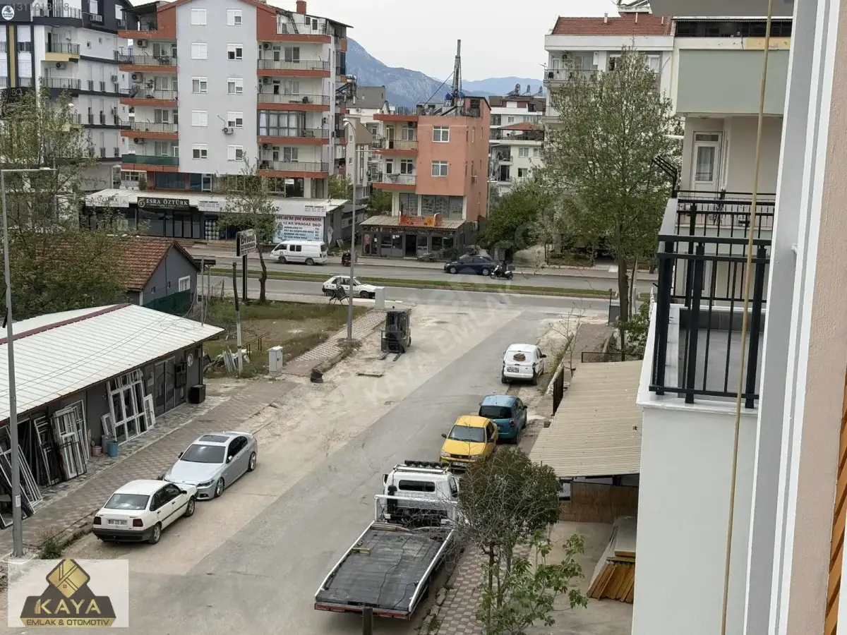 Kayadan hakan usta baklavaları karşısında 4/3 katında asansörlü — fotoğraf 1