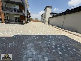 Döşemealtı has yakını inönü cad üzeri 63 m2 ister ev ister ofis — fotoğraf 3