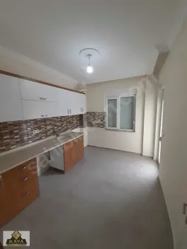 Bahçeyakada 2+1 ayrı mutfaklı yüksek giriş 85 m2 — fotoğraf 3