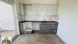 Havuzlu site içi 2+1 büyüklüğünde büyük balkonlu 1+1 — fotoğraf 7