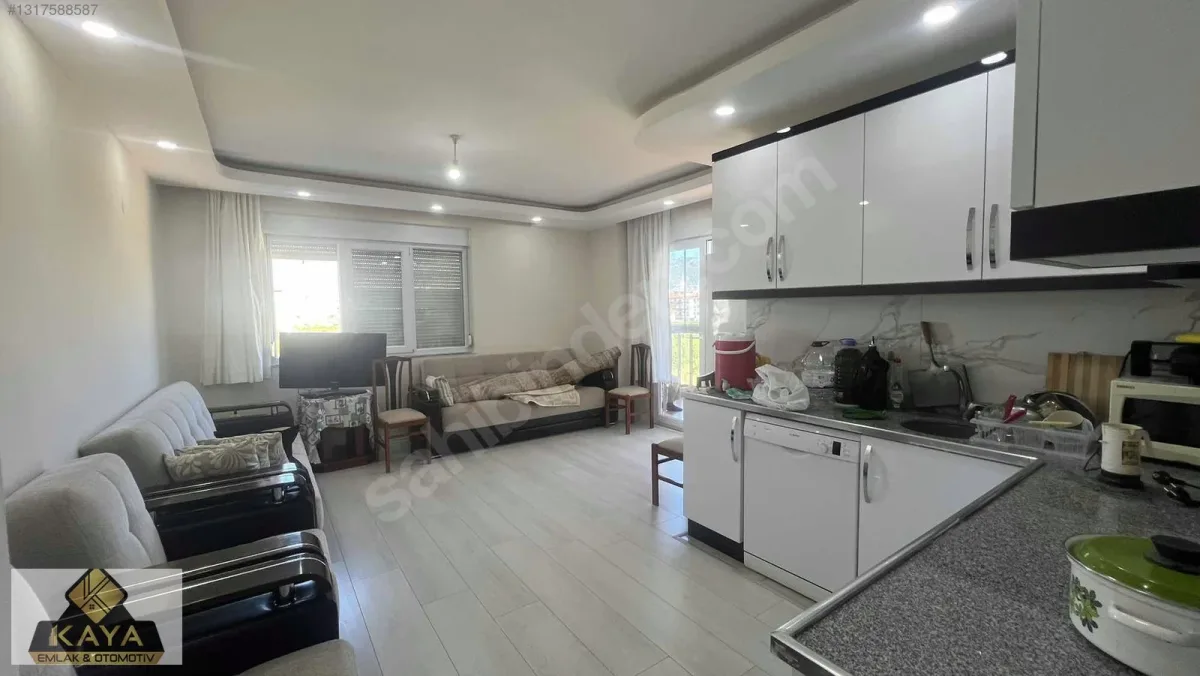Hastane üniversite ve caddeye yakın Havuzlu Sığınaklı Katta 2+1 — fotoğraf 1