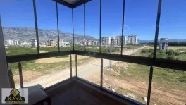 Hastane üniversite ve caddeye yakın Havuzlu Sığınaklı Katta 2+1 — fotoğraf 11
