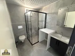 Kaya emlaktan bilim üniye yakın 1. katta 1+1 15.000 40 m2 — fotoğraf 2