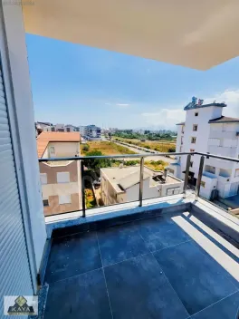 Kaya emlaktan belediye arkasında 1+1 yüksek giriş 45 m2 — fotoğraf 2