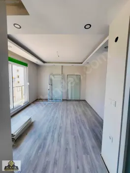 Kaya emlaktan belediye arkasında 1+1 yüksek giriş 45 m2 — fotoğraf 3