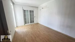 Caddeye Yakın Katta Alaturka Wc Li 3+1 Aile Apartmanı — fotoğraf 8