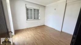 Caddeye Yakın Katta Alaturka Wc Li 3+1 Aile Apartmanı — fotoğraf 10
