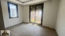 Caddeye Yakın Katta Doğalgazlı 2+1(AYNI BİNADA 2 DAİRE VAR) — fotoğraf 4