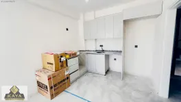 Caddeye yakın lüks site yani bahçe kıllanımlı 1+1 — fotoğraf 4