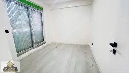 Caddeye yakın lüks site yani bahçe kıllanımlı 1+1 — fotoğraf 10