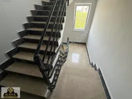 Kaya dan sgk binası yani 1+1 kiralık daire 1. katta 45 m2 — fotoğraf 2