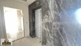 Site kalitesinde giyinme odalı ebeveyn banyolu geniş 2+1 — fotoğraf 8