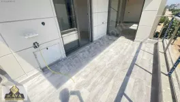 Site kalitesinde giyinme odalı ebeveyn banyolu geniş 2+1 — fotoğraf 12