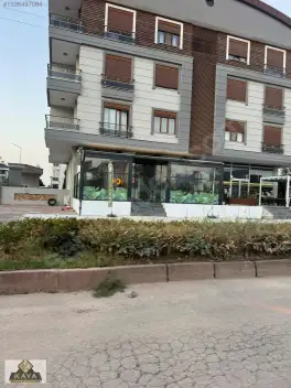Çiftlik caddesi köşe başı içinde kiracılı dükkan satılık 80 m2 — fotoğraf 5