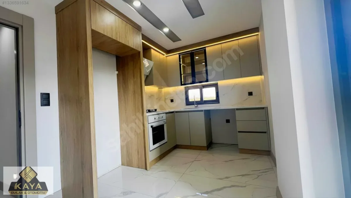 Giyinme odalı ebeveyn banyolu önü park alanı 3+1 — fotoğraf 1