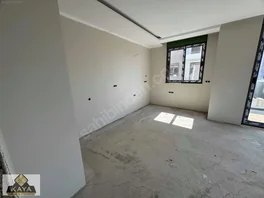 Döşemealtı Merkezde Havuzlu Site İçi Ebeveyn Banyolu 2+1 — fotoğraf 13