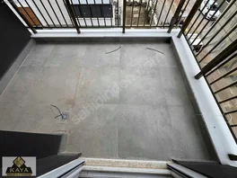 Caddeye Yakın Katta 1. Sınıf İşçilik 2+1 — fotoğraf 11