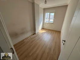 Atatürk Caddesi Üzeri Kullanışlı 2+1 90 M2 25.000 5/1. Katı — fotoğraf 2