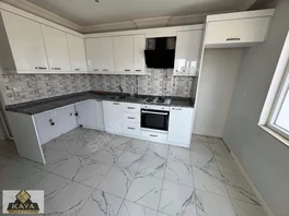 Atatürk Caddesi Üzeri Kullanışlı 2+1 90 M2 25.000 5/1. Katı — fotoğraf 3