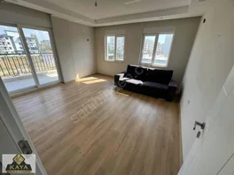 Atatürk Caddesi Üzeri Kullanışlı 2+1 90 M2 25.000 5/1. Katı — fotoğraf 8