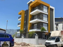 Yenıköyde Klimalı Katta Lüks 1+1 Kiralık — fotoğraf 1