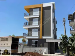 Yenıköyde Klimalı Katta Lüks 1+1 Kiralık — fotoğraf 2