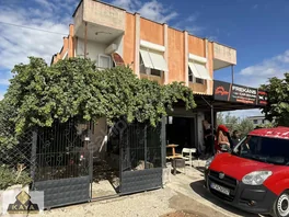 1 Daire 2 Dükkan 375 M2 Arsa İçerisinde Acil Satılık — fotoğraf 1